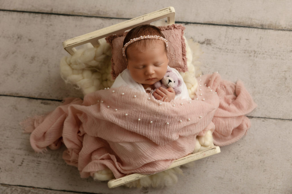 philadelphia newborn photographer, get newborn pictures taken, newborn photography packages