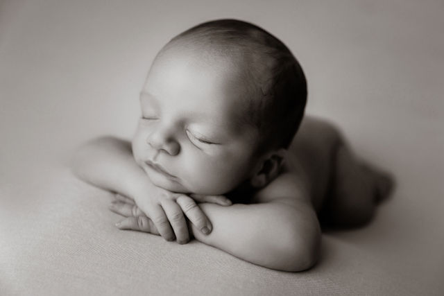 philadelphia newborn photographer, newborn photography near me, newborn parenting tips